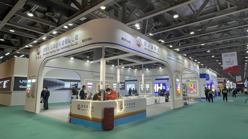 小型店鋪門頭，亞克力與鋁塑板如何抉擇？**